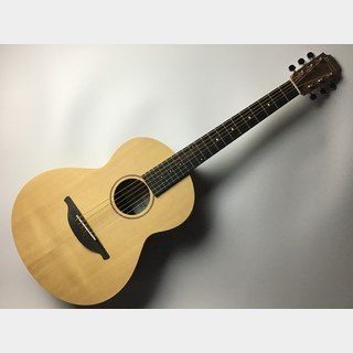 Sheeran by Lowden Lowden W-02 Sheeran 【現物画像】<br />
<br />
【通常￥158,400(税込)のところ、傷有り展示品の為￥150,480(税込)！】エド・シーランが、自身がステージで愛用する北アイルランドのメーカー、Lowden(ローデン)とタッグを組み、自らの名を冠したアコースティック・ギター！