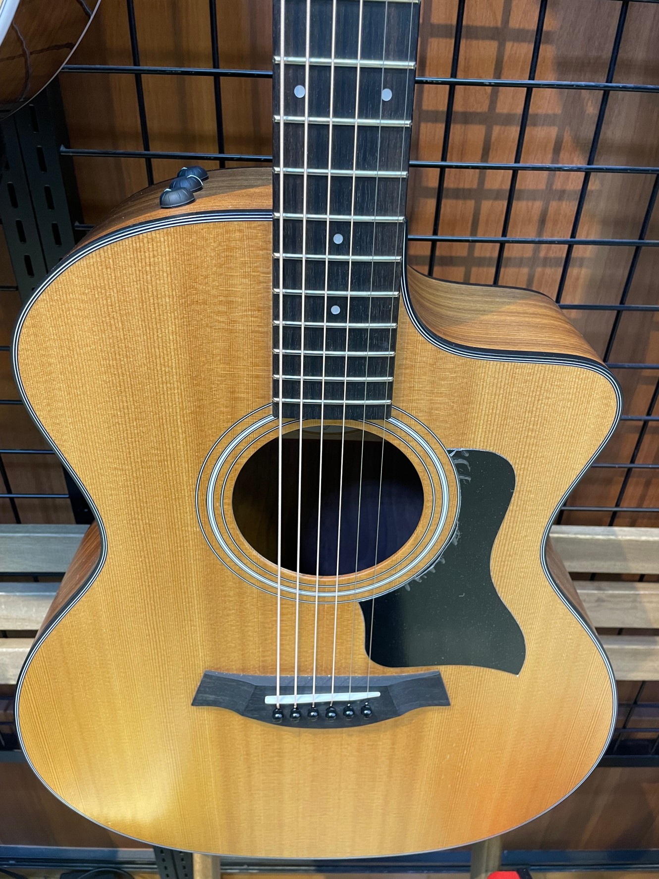 Taylor114ce-Walnut 2017 