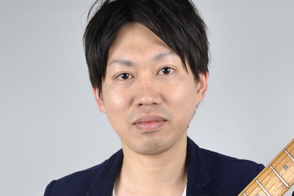 みなさん、こんにちは！当店の音楽教室には、ピアノ、管楽器、声楽、ギター、ドラム等、様々なコースを開講しています。「どんな先生がレッスンしているの？」という疑問にお応えすべく、スタッフが担当講師へインタビュー形式で色々なことをきいてみました！ CONTENTS川野 浩(かわの ひろし）先生　開講曜日： […]