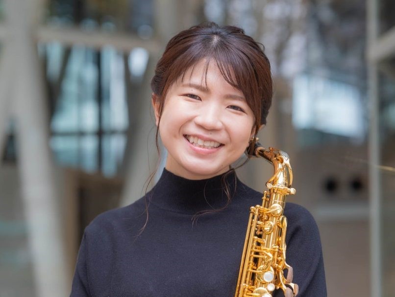 みなさん、こんにちは！当店の音楽教室には、ピアノ、管楽器、声楽、ギター、ドラム等、様々なコースを開講しています。「どんな先生がレッスンしているの？」という疑問にお応えすべく、スタッフが担当講師へインタビュー形式で色々なことをきいてみました！ CONTENTS三浦　加奈子（みうら　かなこ）先生　三浦先 […]