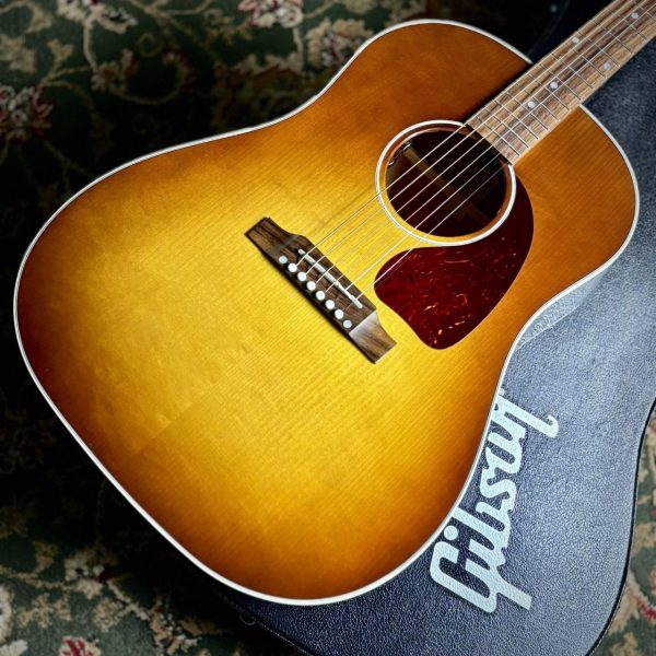 Gibson J-45 STD Red Spruce<br />
SN:22263091<br />
￥429,000(税込)