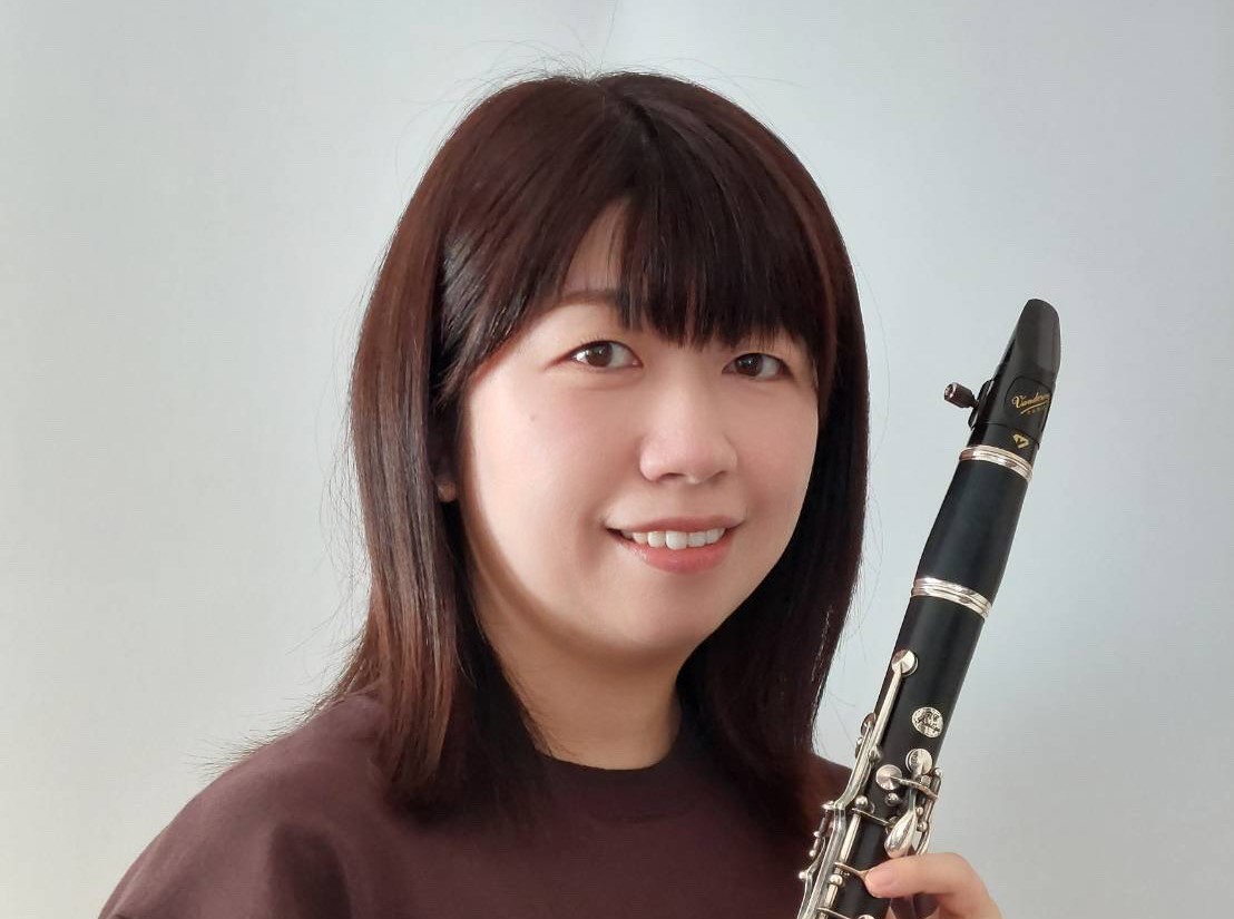 大沼理江（おおぬま）先生　開講曜日　木曜日 CONTENTS講師プロフィール体験レッスンDAYお問い合わせ講師プロフィール 仙台市出身。中学の吹奏楽部でクラリネットを始め、中学・高校で吹奏楽部に所属。大学在学中より吹奏楽、アンサンブル、オーケストラでの演奏を中心に活動。宮城県泉館山高等学校、洗足学園 [&hellip;]