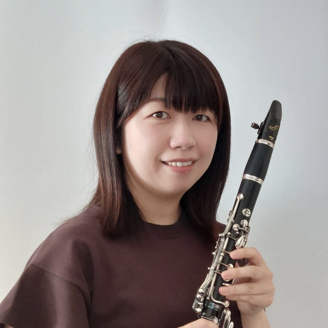 みなさん、こんにちは！当店の音楽教室には、ピアノ、管楽器、声楽、ギター、ドラム等、様々なコースを開講しています。「どんな先生がレッスンしているの？」という疑問にお応えすべく、スタッフが担当講師へインタビュー形式で色々なことをきいてみました！ CONTENTS講師の紹介大沼先生に色々質問してみました！ [&hellip;]