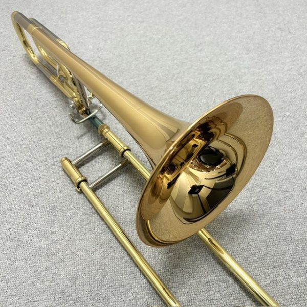 ****************************<br />
YAMAHA/YSL-456G<br />
ベル曲がり修正歴ありのため、5％OFF！<br />
通常価格￥198,000(税込）→￥188,100（税込）<br />
****************************