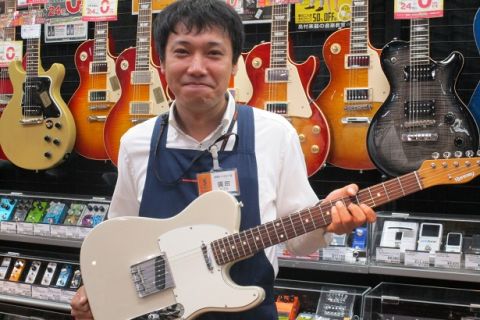 スタッフ写真 エレキギター/ウクレレ/アンプ/エフェクター 廣田 一也
