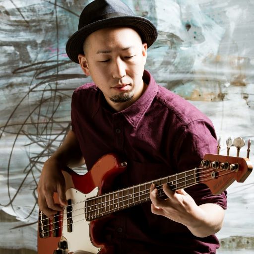 バンド内では縁の下の力持ちとして欠かせない楽器です!ベース教室
