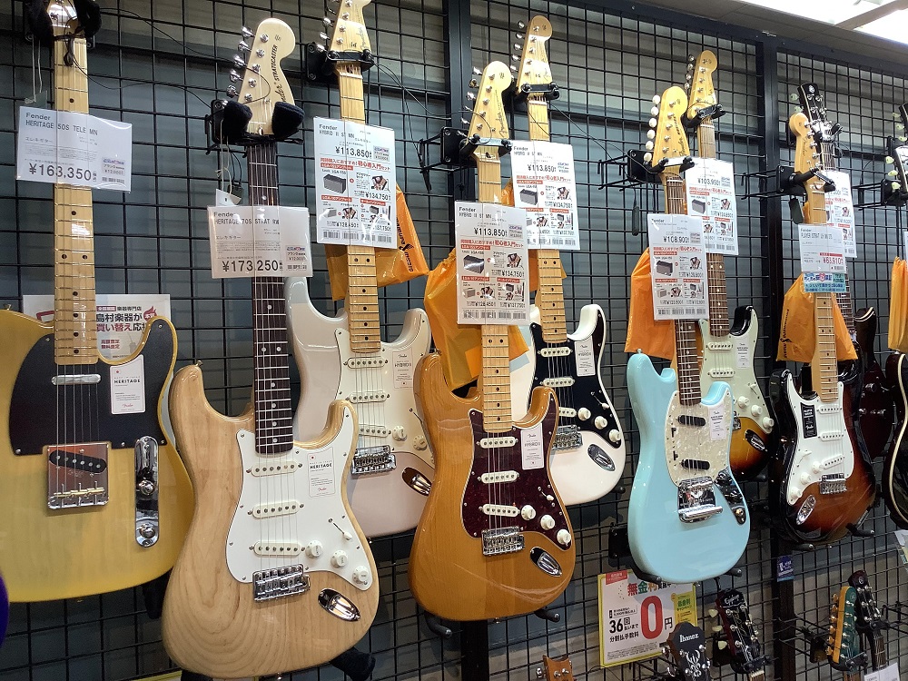 こんにちは、ギター担当の廣田です。現在展示している人気のFenderエレキギターの国産シリーズをご紹介致します！