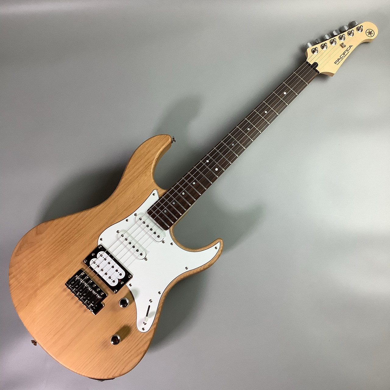 エレキギターPAC112V YNS
