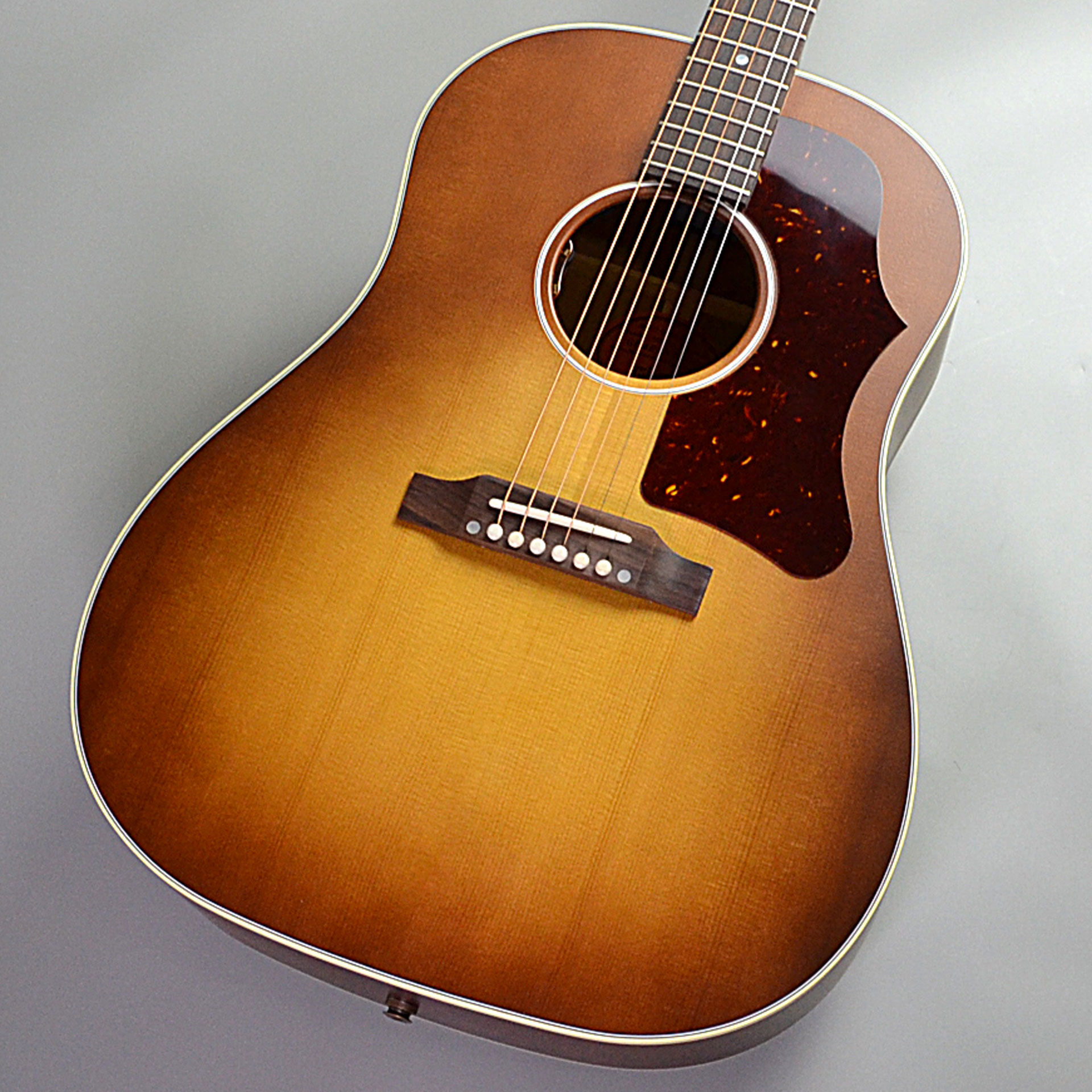 CONTENTSGibson 「J-45」とは？J-45 50s Faded モデル島村楽器長野店で展示しております！この商品へのお問い合わせはアコギ担当中村まで！Gibson 「J-45」とは？ 世界を牽引するギターメーカー「Gibson」。エレキギターのレスポールモデルを始め、様々なモデルでギタ […]