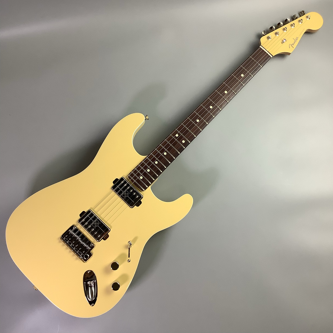 エレキギターMAMI STRATOCASTER OMOCHI