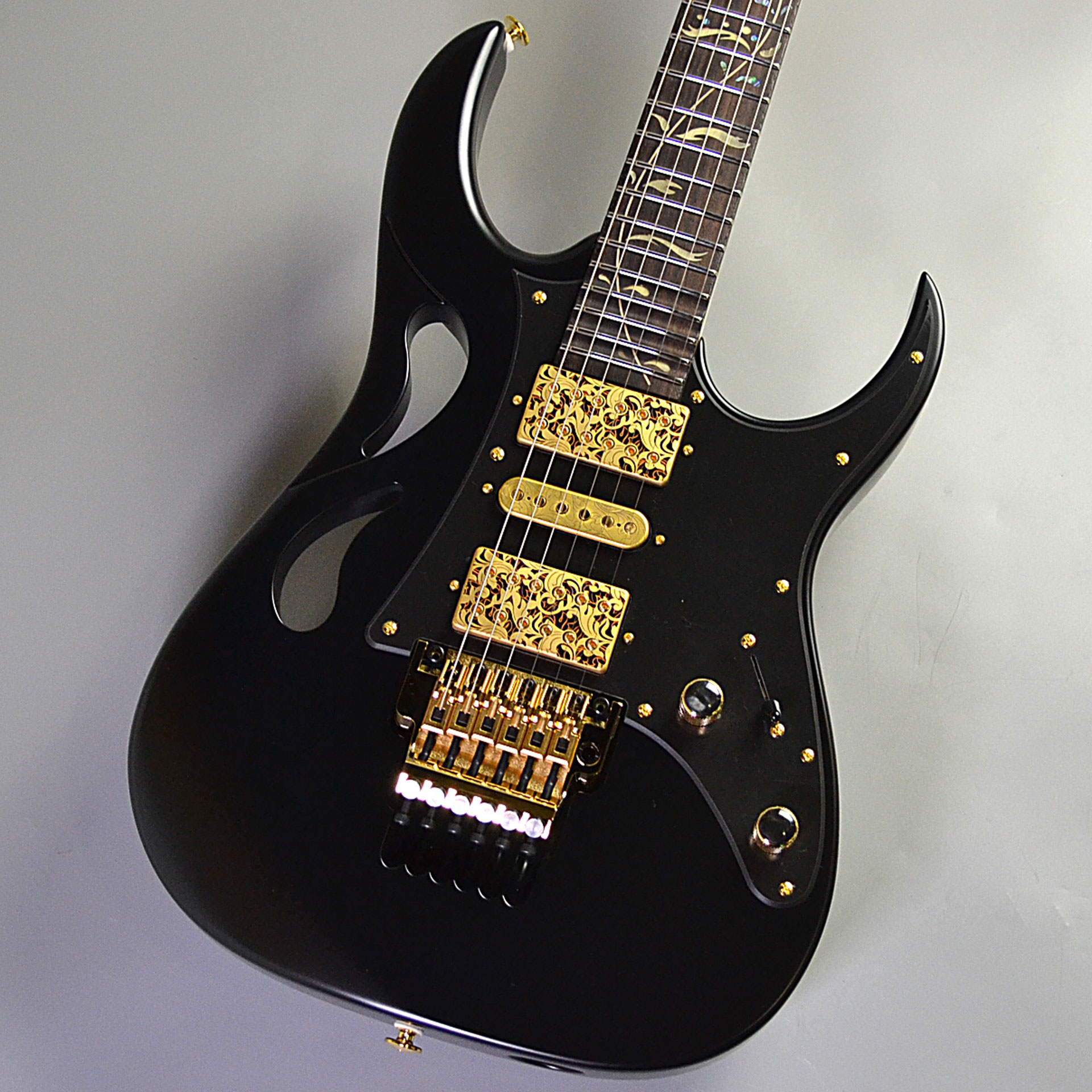 IbanezPIA3761 XB