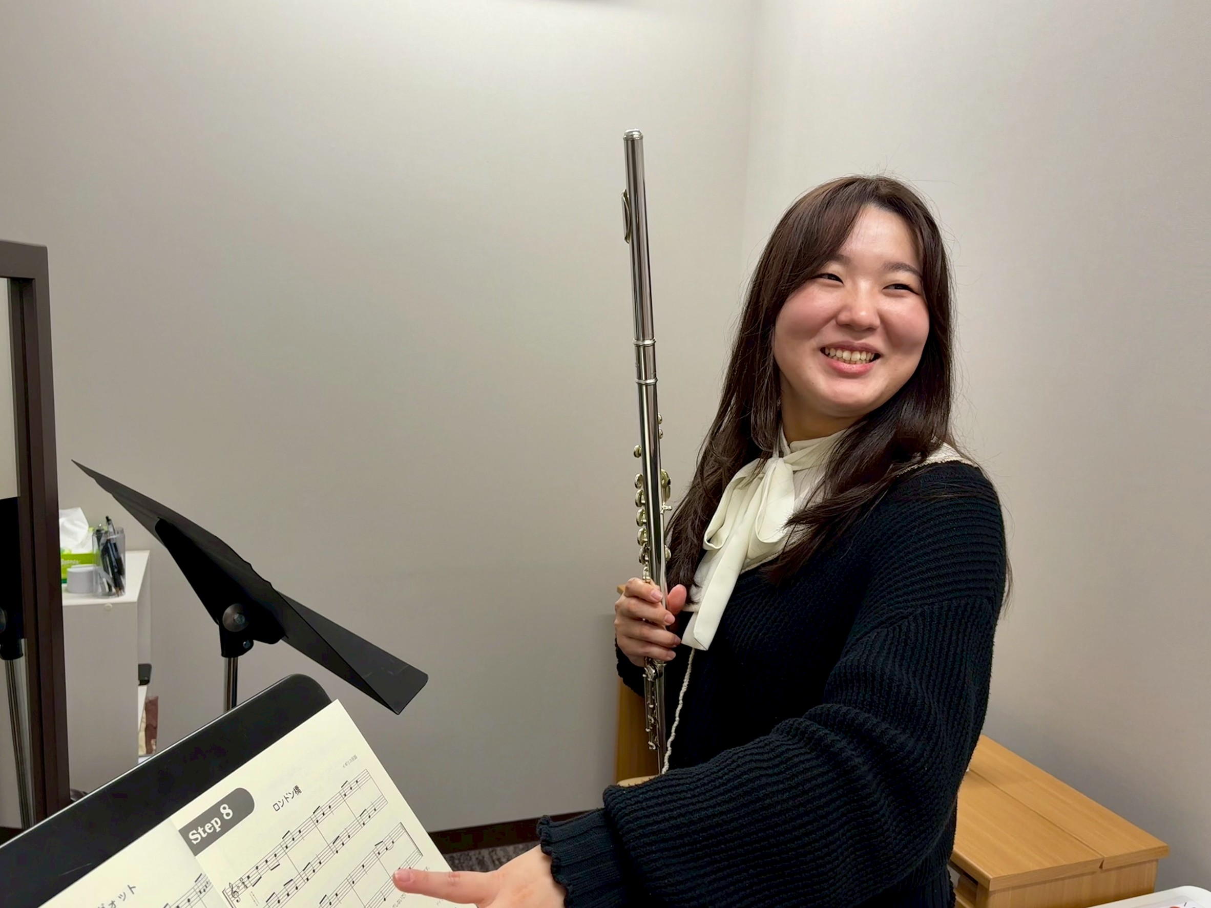 みなさんこんにちは！今回はイオンモール須坂店で新規開講したフルート教室をご紹介いたします！ CONTENTSフルート教室のおすすめポイント担当講師のご紹介講師インタビューお問合せフルート教室のおすすめポイント レッスン内容 当店ではフルート教室を木曜日に行っております。決まった曜日、時間でのレッスン […]