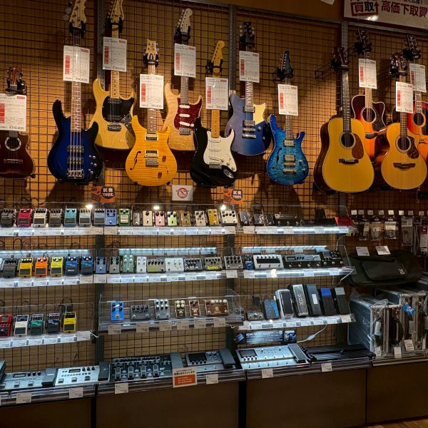 はじめての楽器選びをサポート!<br />
シールドやスティック、楽器アクセサリーも充実！