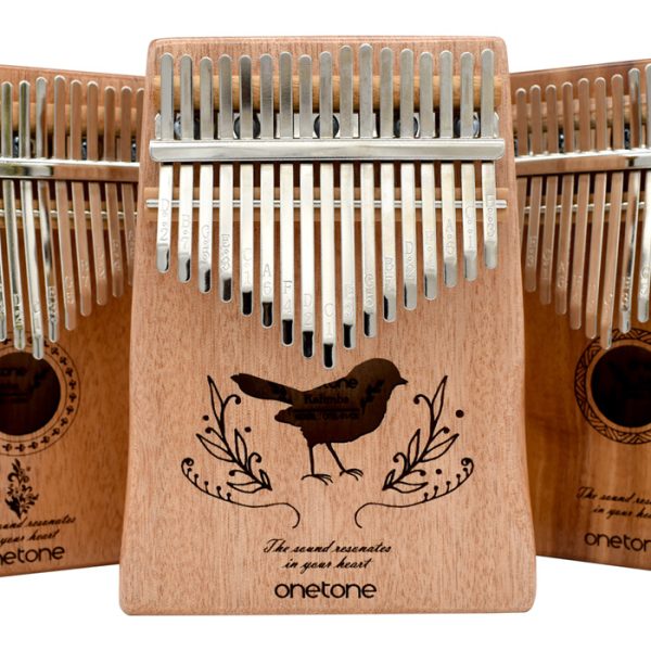 アフリカの民族楽器「カリンバ」は、サムピアノ、あるいはハンドオルゴールともいい、板や箱の上に並んだ細い棒を親指の爪ではじくだけの簡単な操作で演奏が楽しめます。