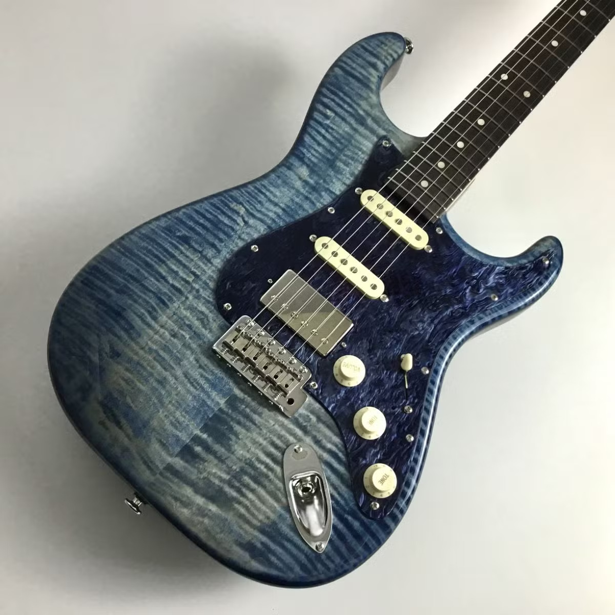 MOMOSEMC-F MAPLE LTD H/R