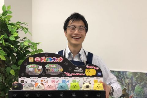 スタッフ写真 店長 村上