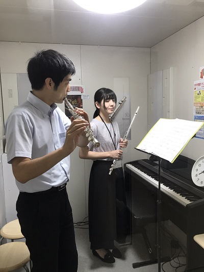 こんにちは！長崎駅前店スタッフの堀です！]]『音楽教室かわら版』では、イベントのこと、生徒さんのこと、先生のこと、スタッフのこと......島村楽器 長崎駅前店の音楽教室にまつわるすべての情報を発信して参ります！ *一流アーティストと同じステージへ！ 少し前ですが、8/1（土）福岡市天神にありますF […]