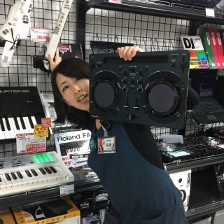 スタッフ写真 シンセサイザー,DJ,音楽教室担当 濵口
