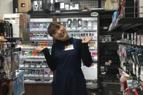 スタッフ写真 栗本