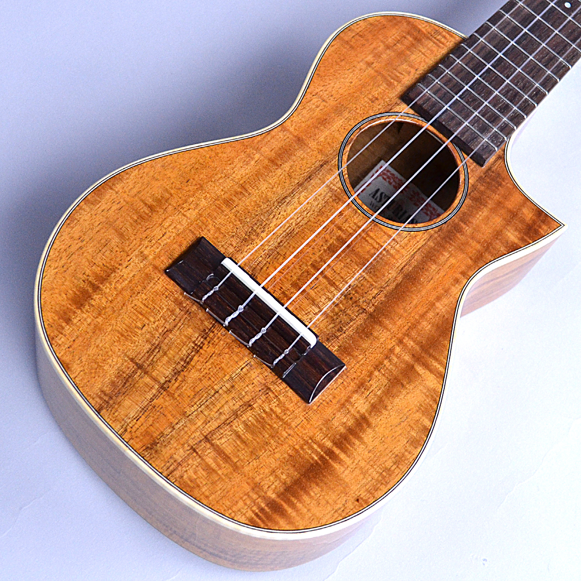 【入荷情報】SOLO UKULELE AAAA KOA