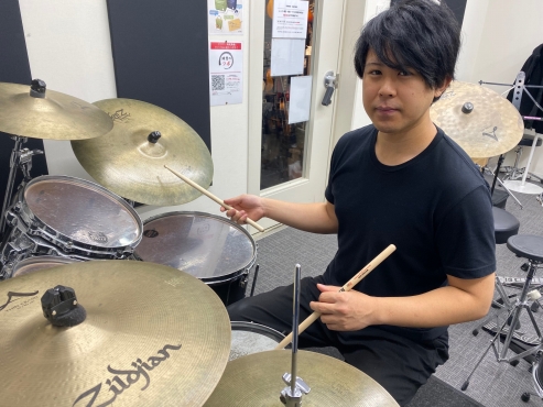 *開講コース、講師・インストラクターのご紹介 音楽を楽しみたい気持ちをサポートするのが島村楽器の音楽教室。]]レッスンだけでなく演奏を楽しむイベントや発表会も多数ご用意しています。長崎浜町店では現在、以下のコースを開講中！各コースの担当講師をご紹介いたします。 **向井　慶太郎（むかい　けいたろう） […]