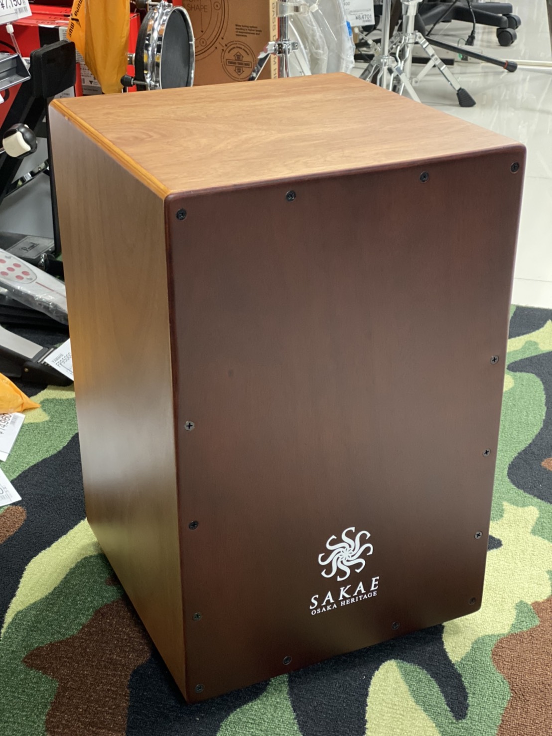 *SAKAE OSAKA HERITAGE第一弾商品 【SAKAE OSAKA HERITAGE CAJ-100W】の新製品【CAJ-100W】が当店にも入荷しました！ プライウッドが従来より薄く緻密なチューニング,素晴らしい表現力を獲得しています。 店頭では実際にお試しいただけます。 ぜひお気軽に […]