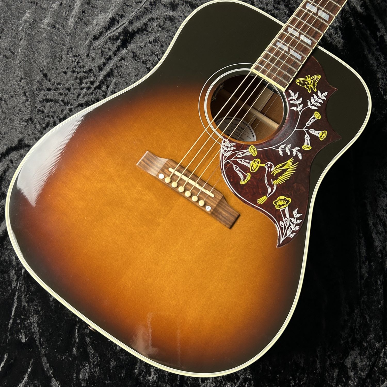 GibsonHummingBird STD VS