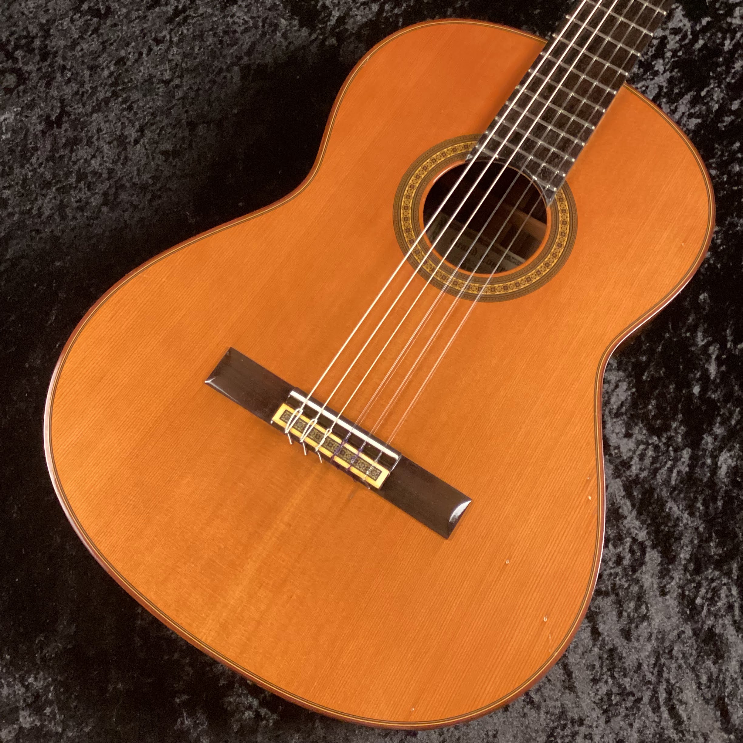 中古クラシックギターYAMAHA GC-10 杉・ローズウッド 1980年製