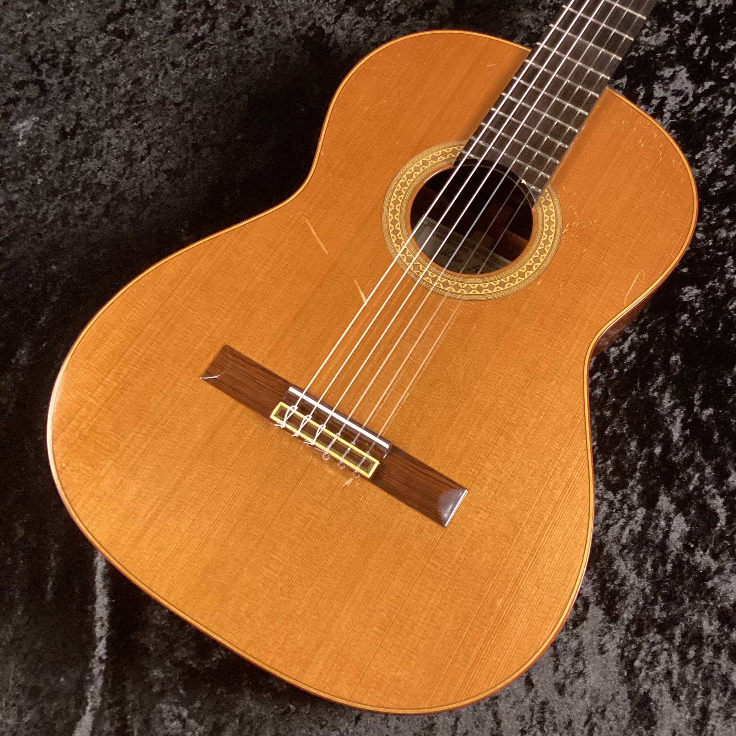 中古クラシックギター本郷幹雄 No.S 松・ローズウッド アグアドヘッドタイプ
