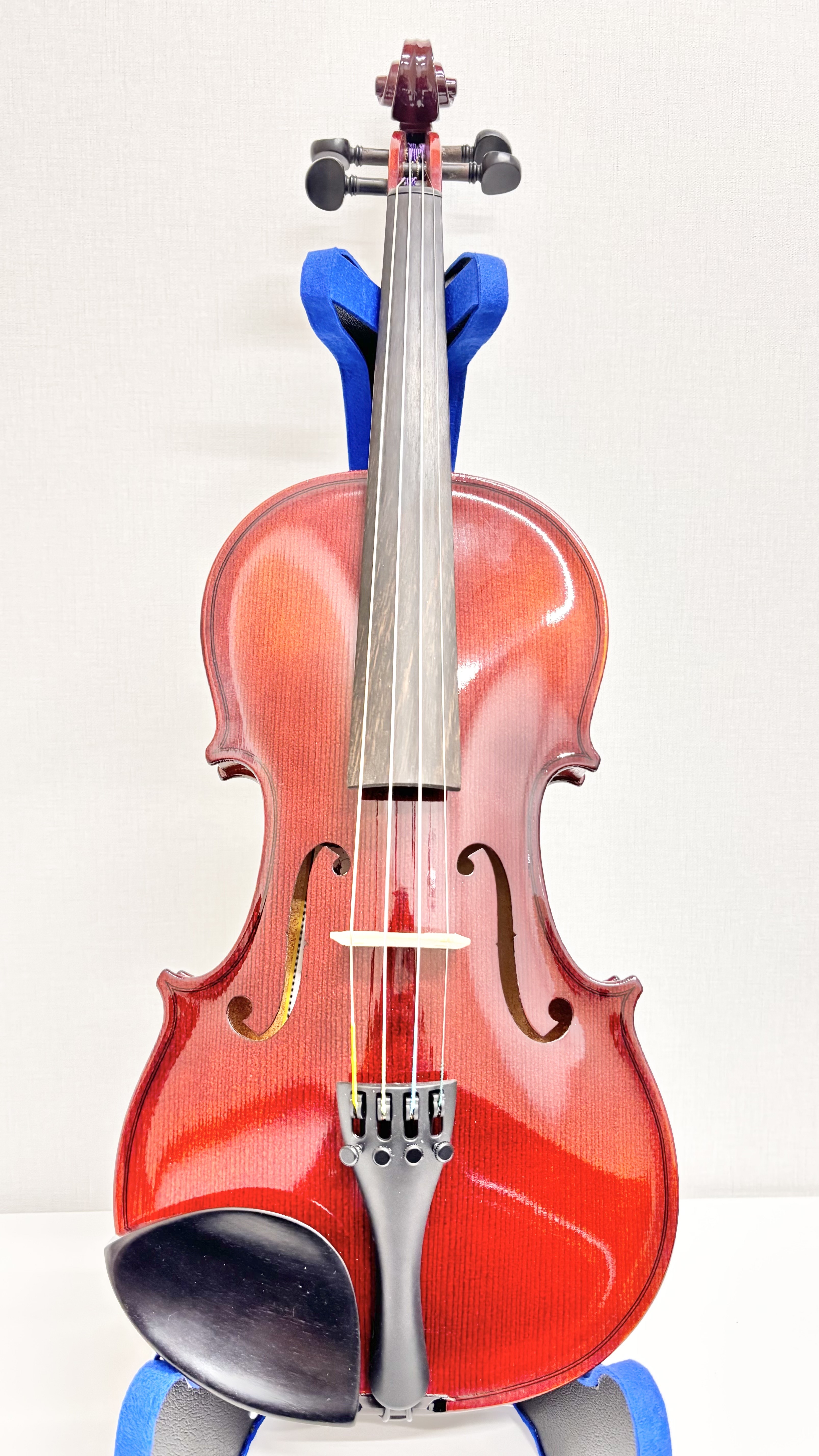 CONTENTS026AS/Strad SET Ⅱ担当者コメントこれからバイオリンを始める方のための相談会🎻ご購入方法のご案内バイオリン総合ページ音楽をもっと楽しみたい方へ担当スタッフ026AS/Strad SET Ⅱ 担当者コメント 1997年アースミュージック社は弦楽器製作地として伝統あるチェコ […]