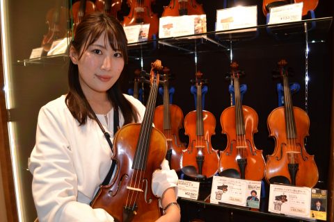スタッフ写真 <ヴァイオリンインストラクター>弦楽器アドバイザー 筧