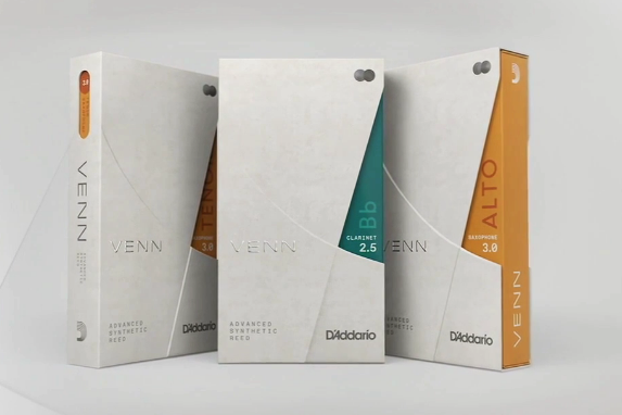 *新素材合成樹脂リード"VENN(ヴェン)" D'Addario WoodWinds(ダダリオウッドウィンズ)から発売されている今までにない新素材の合成樹脂リード“VENN(ヴェン)”のご紹介です！ **天然ケーンのようなあたたかい音色と操作性・ダダリオ社が提案する“全く新しいタイプのリード” VE […]