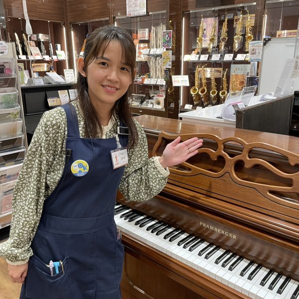 田中美帆(たなかみほ)<br />
<br />
名古屋mozoオーパ店副店長。<br />
社内資格「ピアノアドバイザー」認定。<br />

