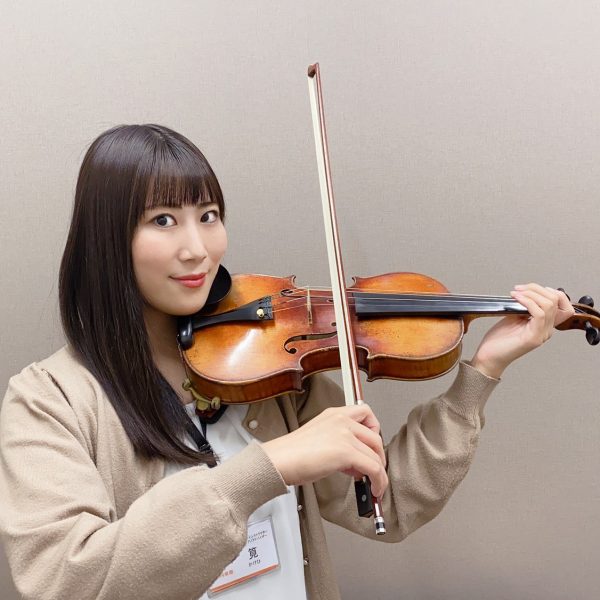 11月28日(金)～30日(日)<br />
筧 悠里先生<br />
<br />
◆プロフィール<br />
3歳よりヴァイオリンを始める。名古屋音楽大学、同大学院修了。卒業時、修了時に雅亮会奨励賞受賞。大学主催のオーディション選抜による演奏会に多数出演。第89回読売新人演奏会、第41回読売中部新人演奏会出演。