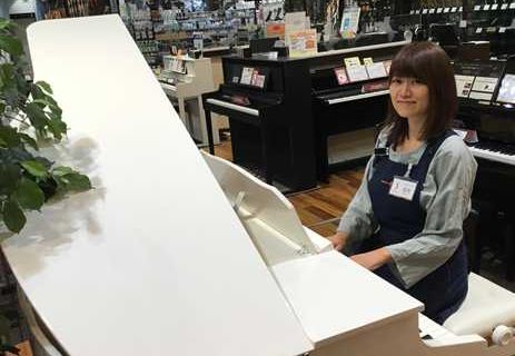 スタッフ写真 ピアノ・キーボード・管楽器・音楽教室・防音関連 堀部