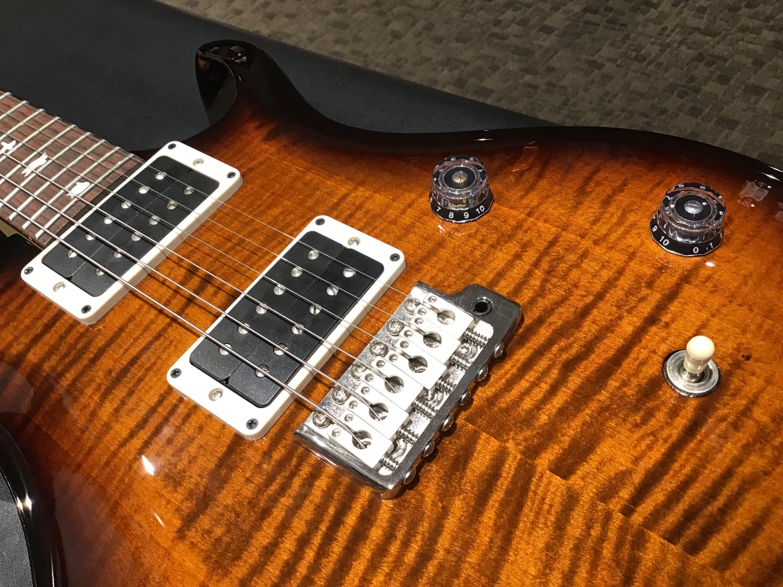 【はばたけ、イーグルのように】Paul Reed Smith(PRS) CE24【ギターレビュー】