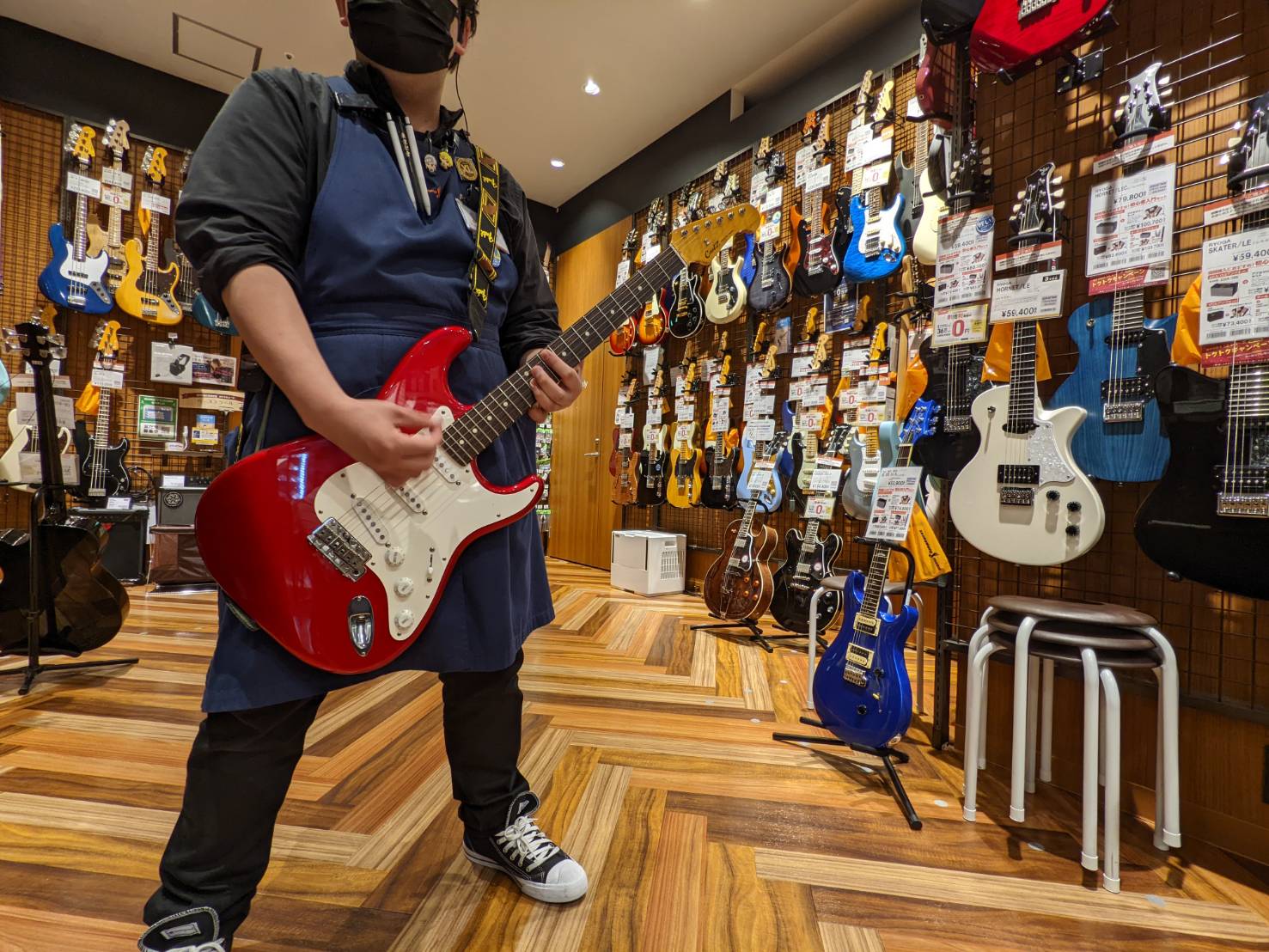 新品　Fender　フェンダー　ギターストラップ　エレキ　アコギ　ベース用