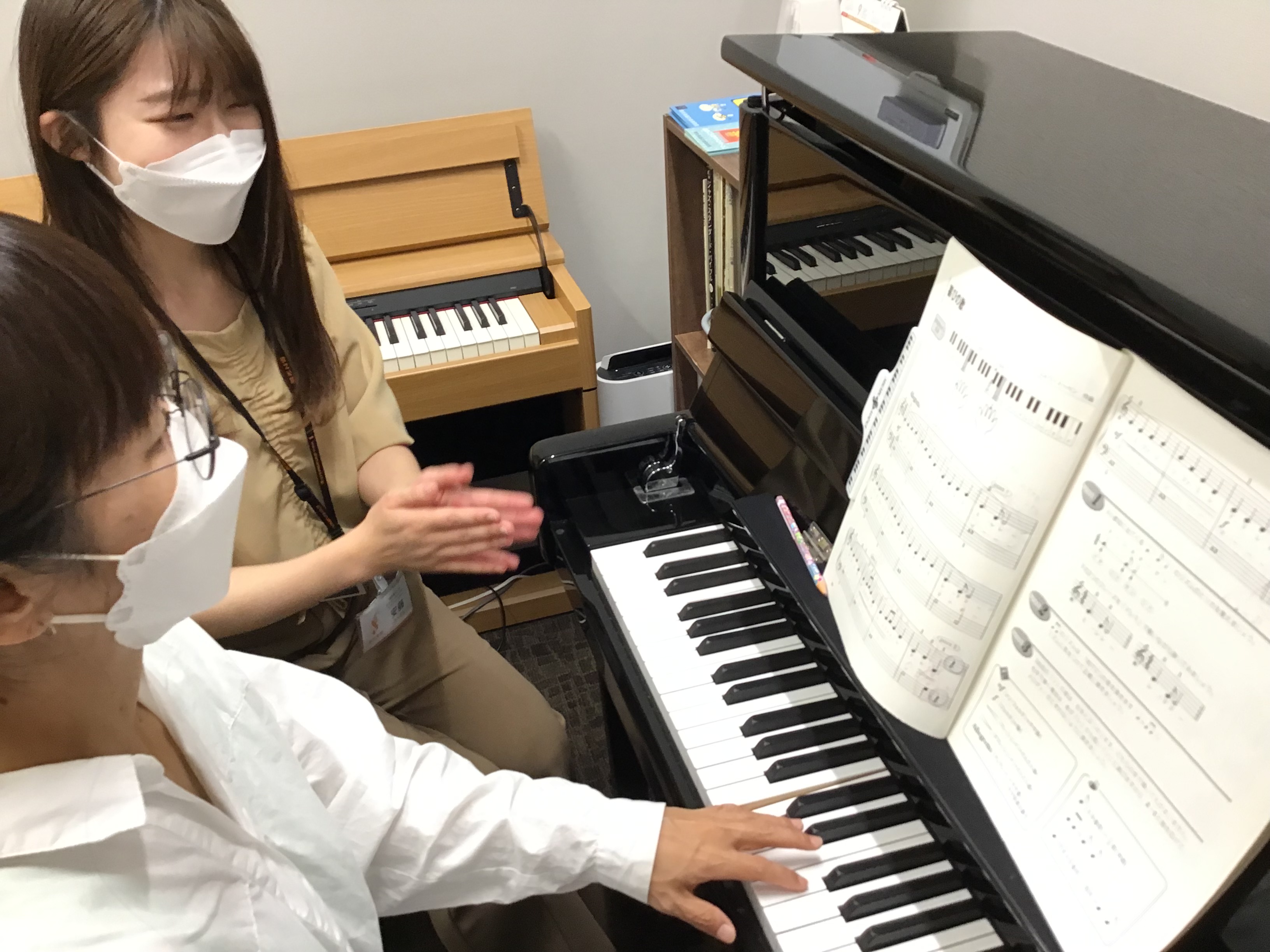 はじめての方もご経験者の方も大歓迎 新しい生活が始まるこの春、音楽で日々をもっと豊かにしてみませんか？新たにピアノを始めたいと考えている方も、もう一度演奏を楽しみたい経験者の方も、ピアノは何歳からでも楽しむことができます。 レッスンでは、初めて楽器を触る方には基礎からお教えし、経験者の方には新しい表 […]
