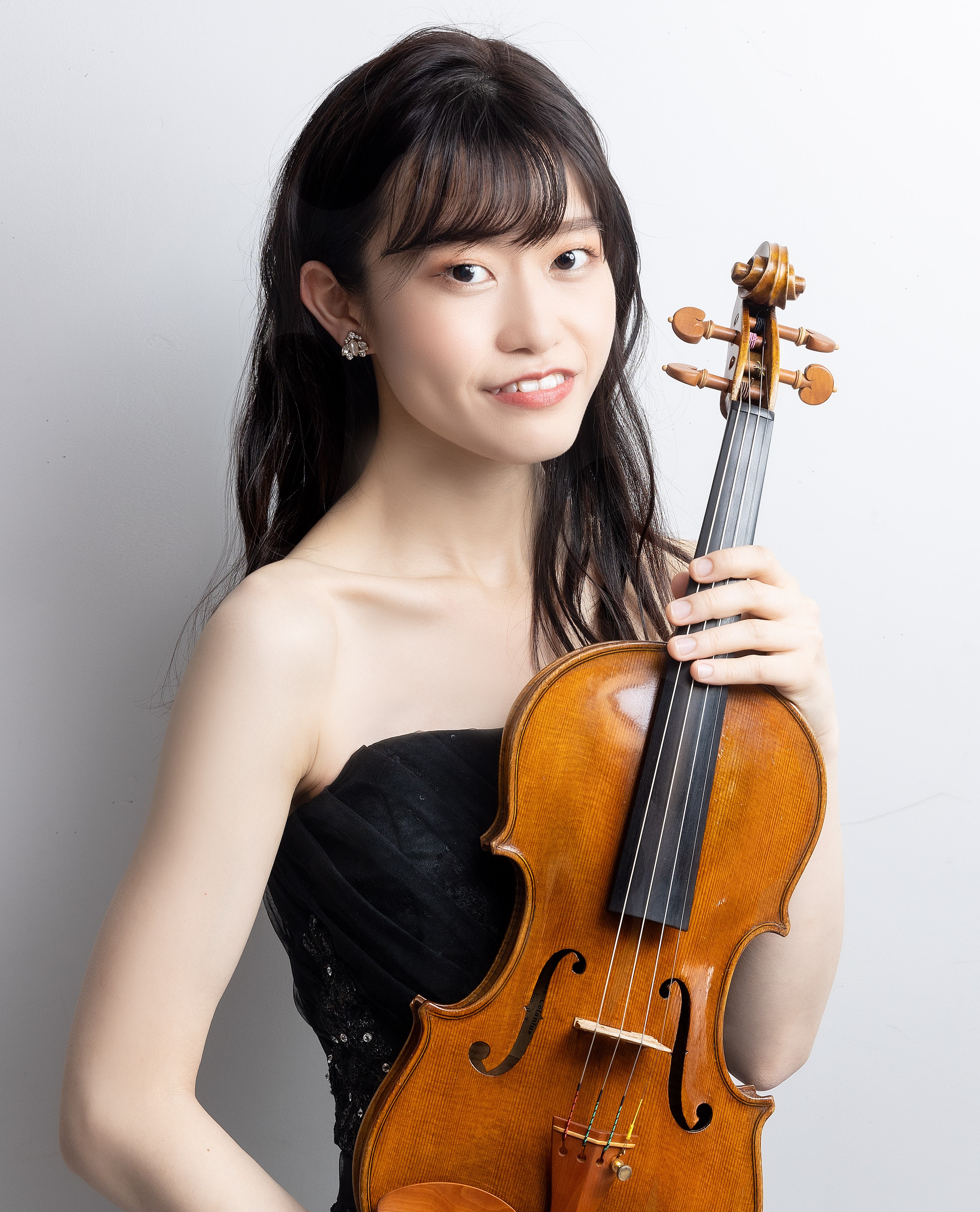 (火)バイオリン講師久永 彩加(ひさなが あやか)