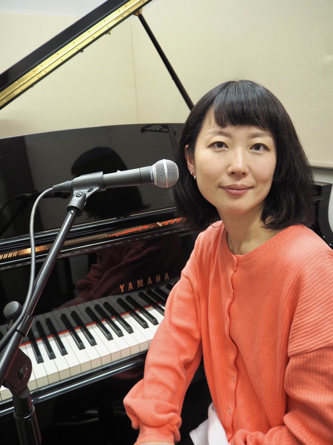 (金)ボーカル・ピアノ弾き語り講師山本 未季