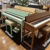 カリモク家具の職人の技術が活きる電子ピアノ「きよら（KIYOLA）」名古屋モゾ店では全カラーを展示してます！！