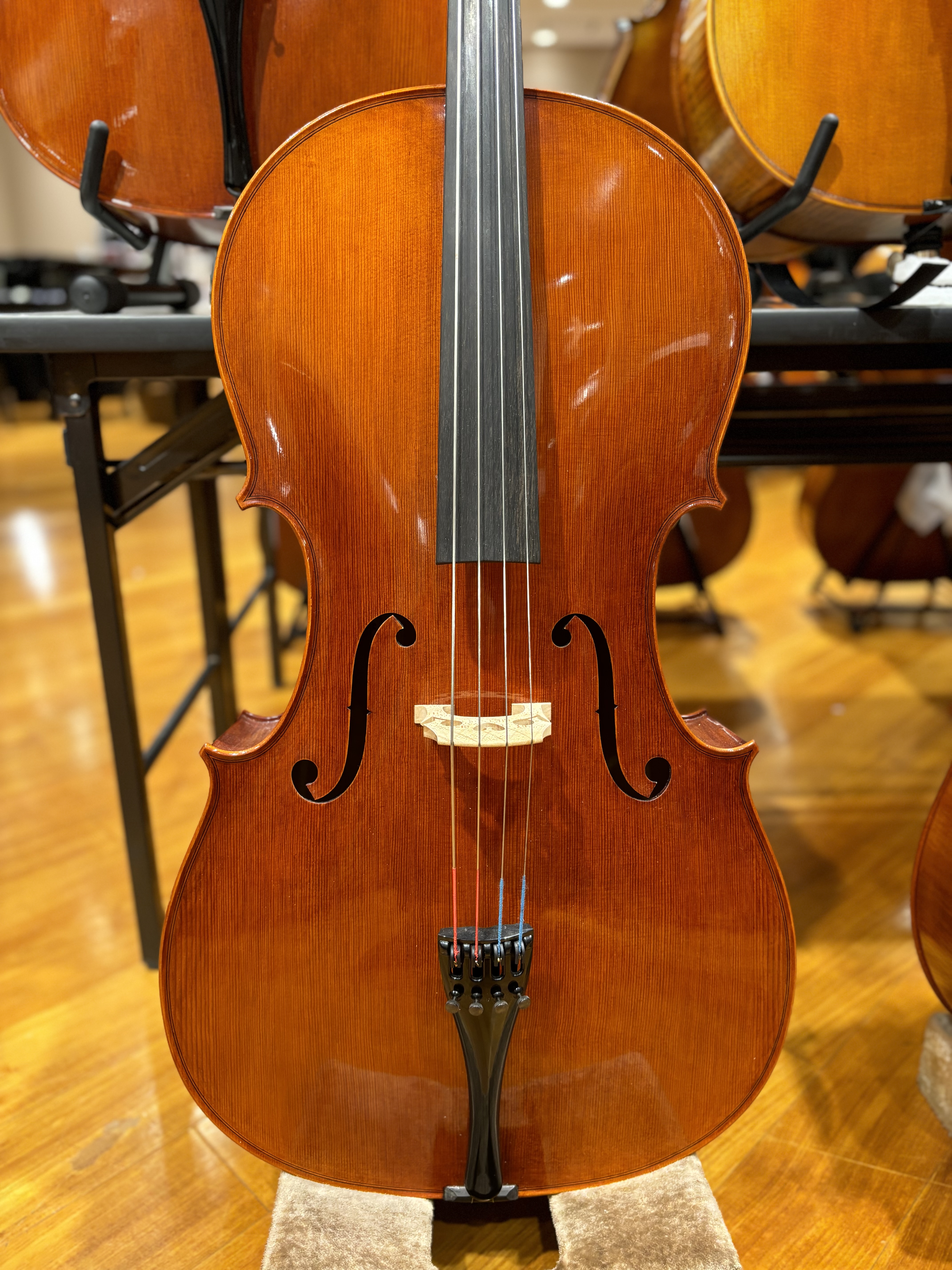 AUBERT LUTHERIE　オベール・リューテリエ（フランス）Serie Limitee