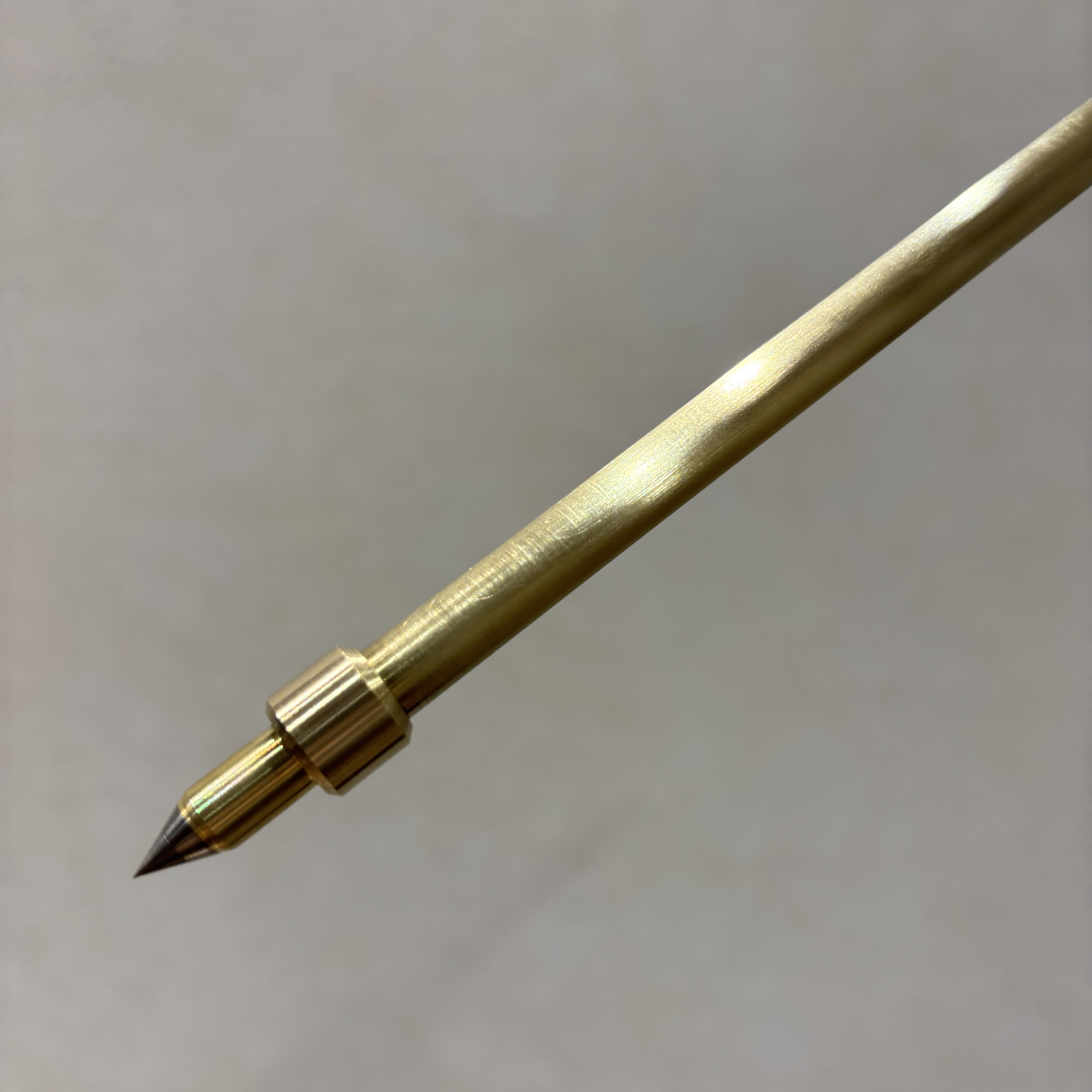 見附精機工業カルテット　チェロエンドピン