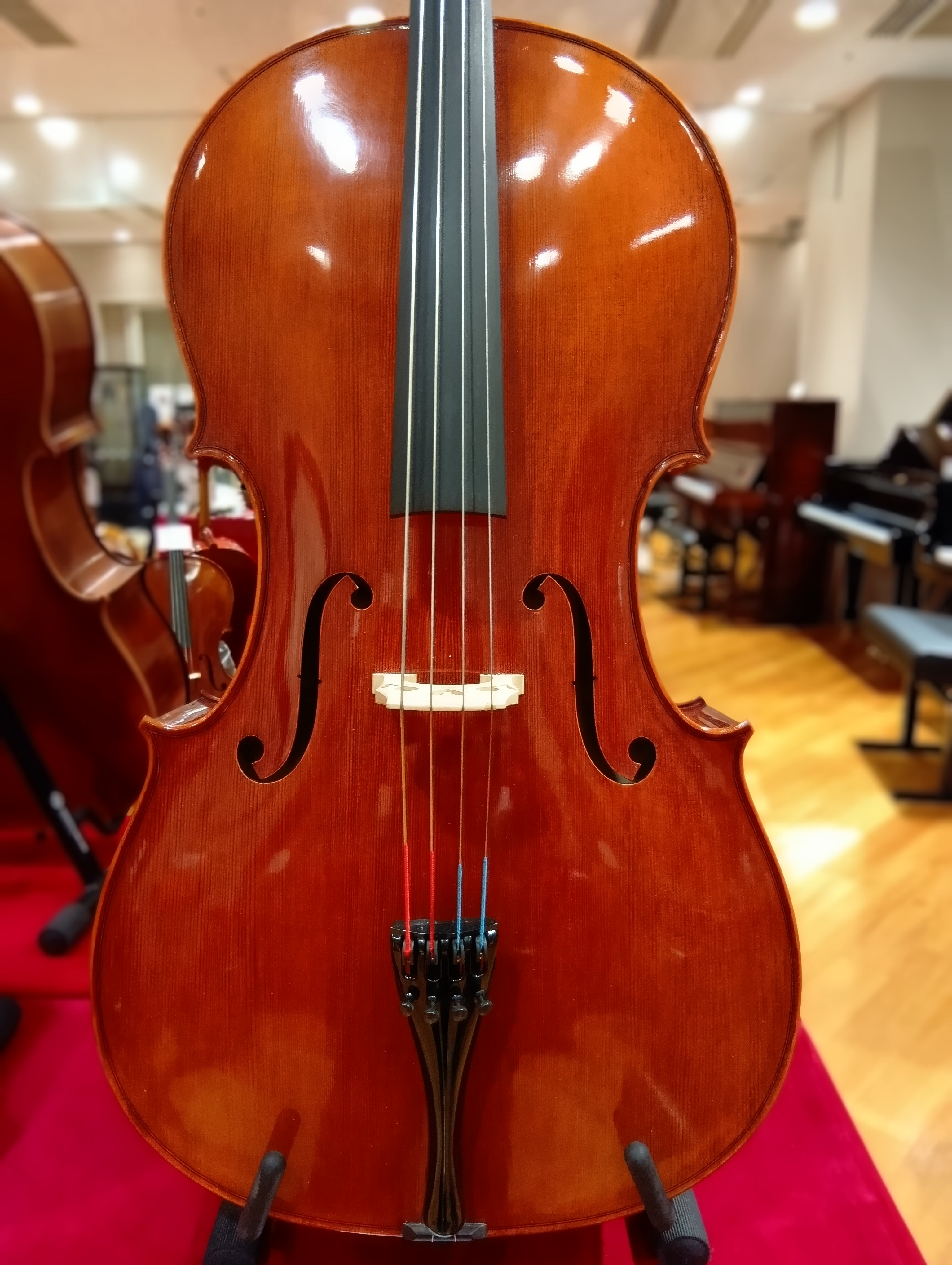 AUBERT LUTHERIE（オベール・リューテリエ）　フランスSerie Limitee        