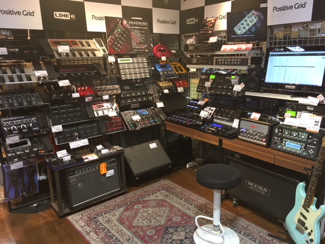 **『KEMPER』『Fractal Audio Systems』『LINE6』『BIAS』]]各社勢揃いのモデリングアンプコーナー展開中です! **モデリングアンプご検討の方は是非一度ご来店ください 以前より商品展示は行っておりましたがより、ご試奏頂きやすいようゆったりとご試奏頂ける特設スペースを […]