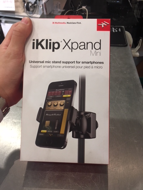 iPhoneやAndroidのスマホをマイクスタンドに簡単装着！IK MultimediaのiKlip Xpand Mini当店にて取り扱い御座います！｜島村楽器  名古屋パルコ店