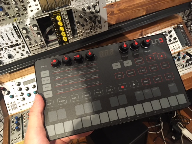 IK MultimediaのフルアナログシンセサイザーUNO SYNTHが当店に入荷です！