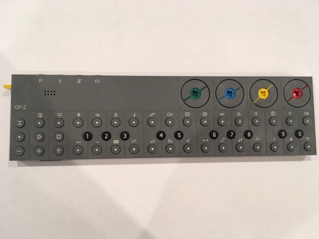 世界中が熱狂するシンセサイザーTeenage EnginneringのOP-Z