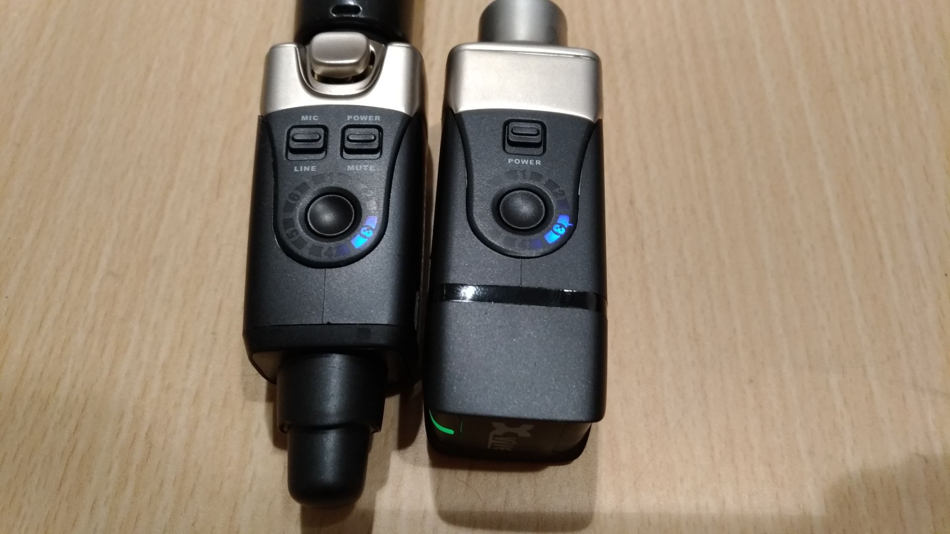 装着するだけでお持ちのマイクを簡単にワイヤレスマイクに