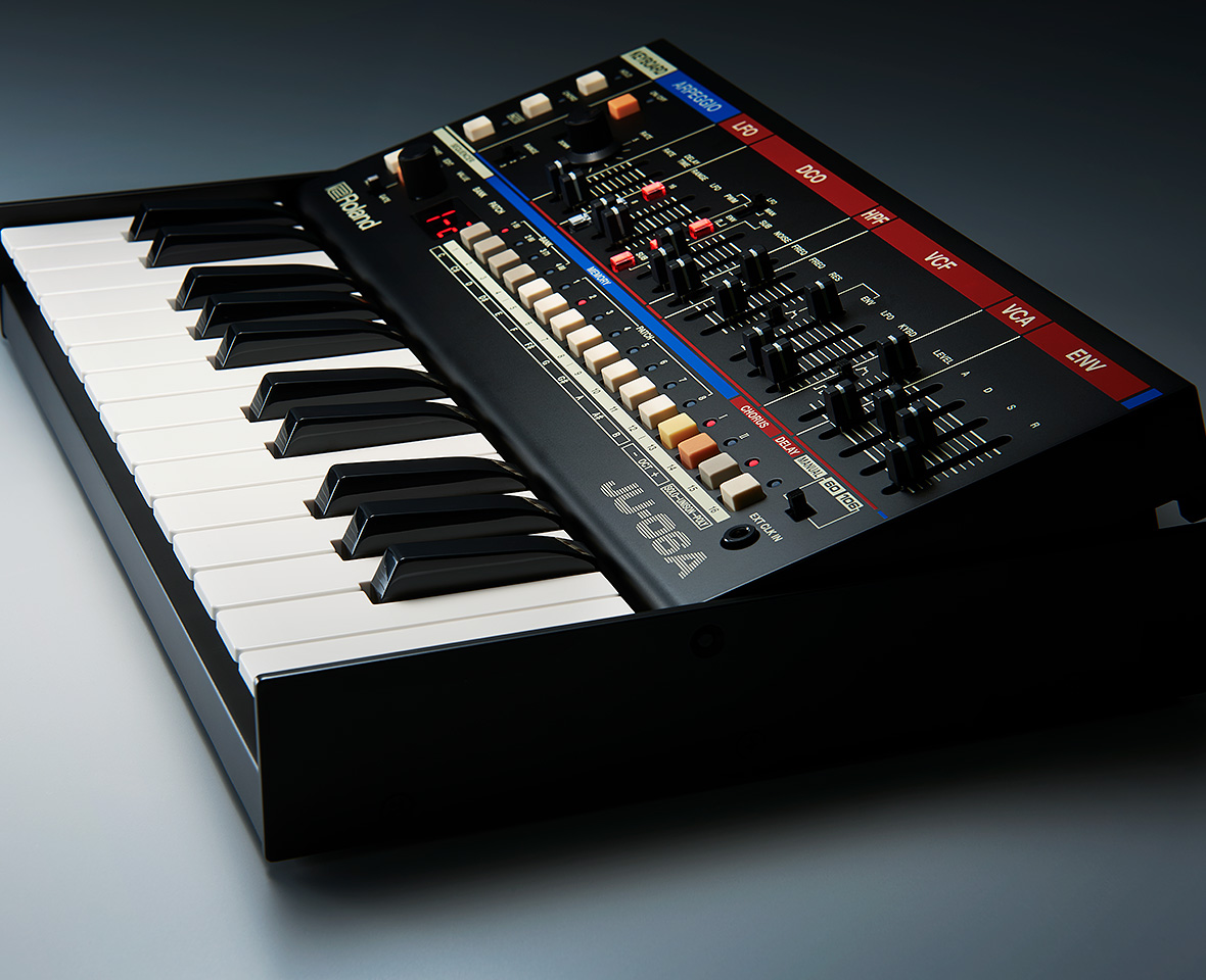 美品 ROLAND JU-06A Boutique アナログモデリングシンセ